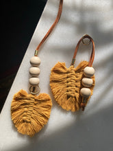 Load image into Gallery viewer, Car Charm Feather Macrame